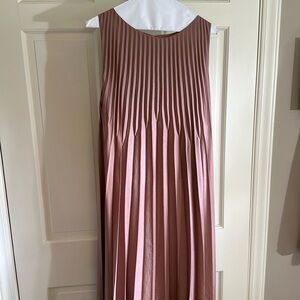Sleeveless pleated evening dress